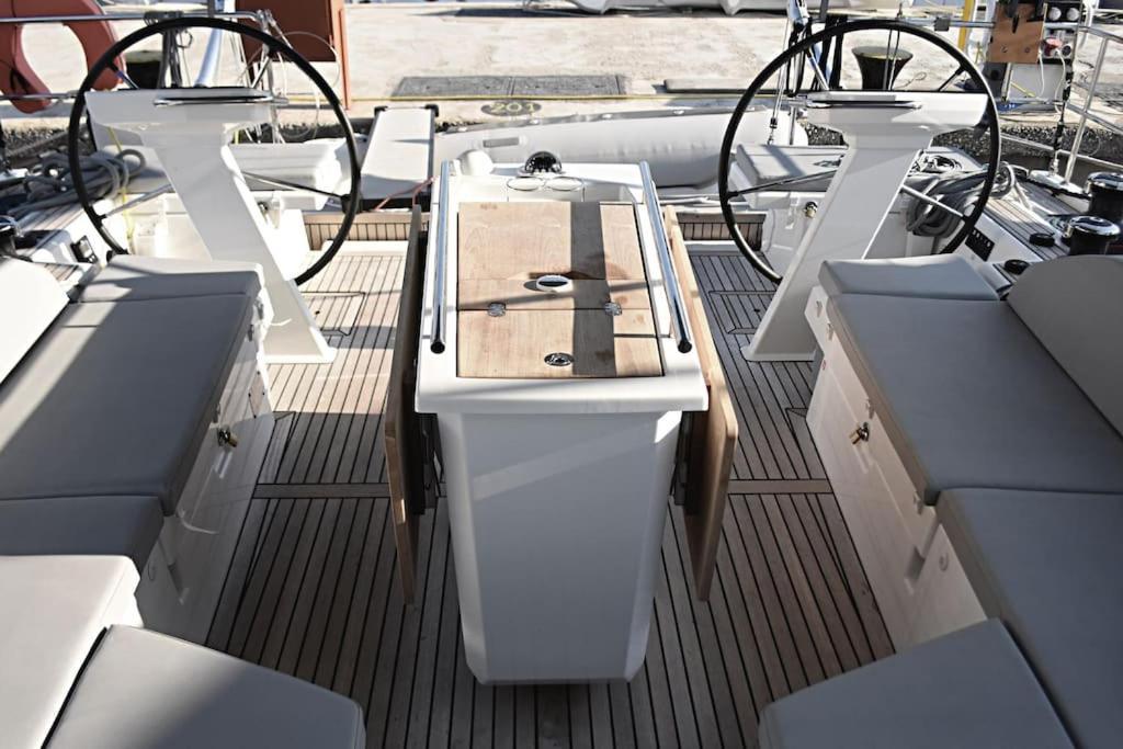 Yacht Psari Hotel Thessaloníki Ngoại thất bức ảnh